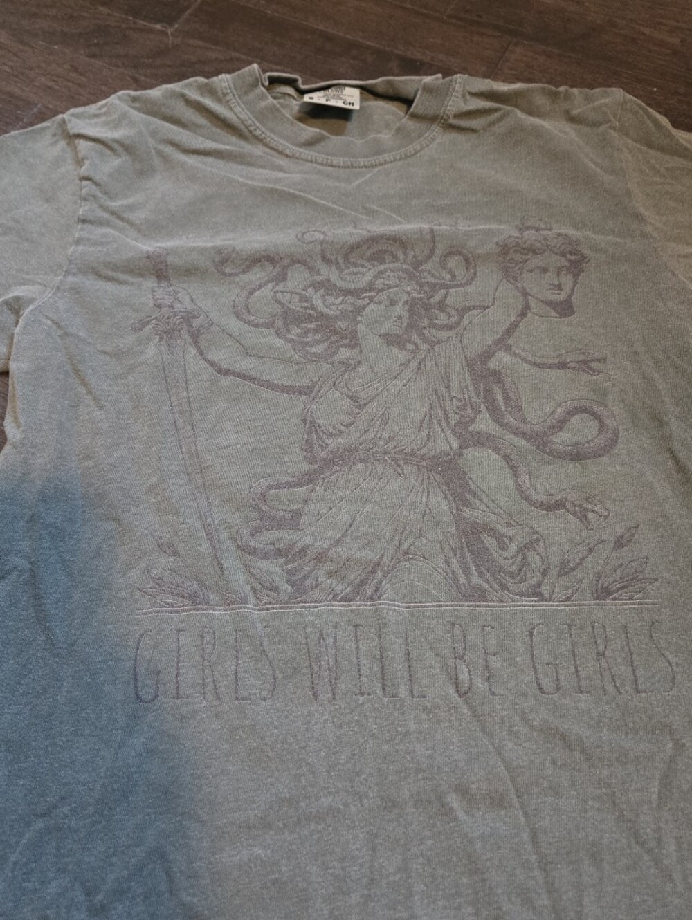 Lot of 3 - Graphic Tees - "Girls..." Medusa, Cat Shirt, Vtg Obituary - SZ Med - Picture 5 of 8